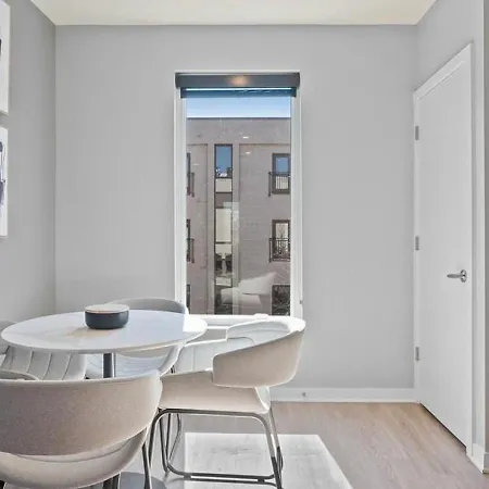 Apartment Landing At Fifty Forty Flats - 2 Bedrooms In Lenox Village Nashville