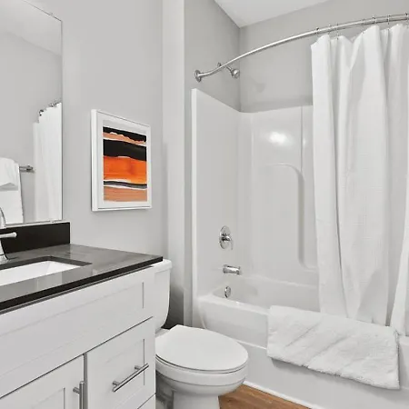 Landing At Fifty Forty Flats - 2 Bedrooms In Lenox Village Apartment
