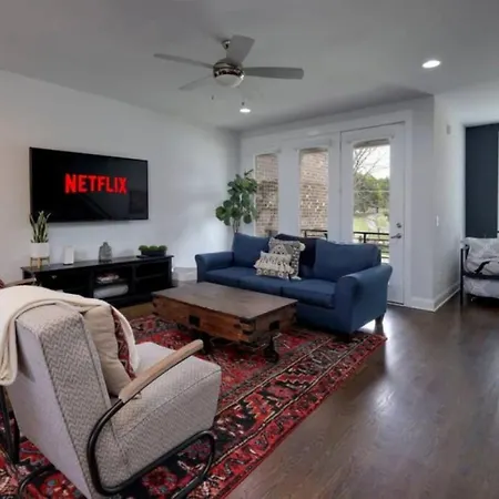 Weho Home, Geodis Park, Private Movie Theater! 10min To Broadway! Sleeps 10! *