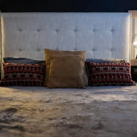 Weho Home, Geodis Park, Private Movie Theater! 10min To Broadway! Sleeps 10! Holiday home *