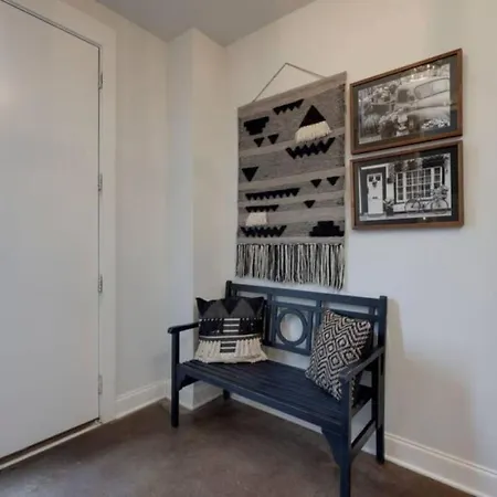 Weho Home, Geodis Park, Private Movie Theater! 10min To Broadway! Sleeps 10!