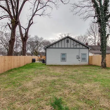 Holiday home New Spacious 2 Miles From Downtown *