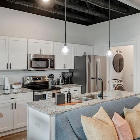 Apartment New With 2 Beds 7 Mins To Dt *