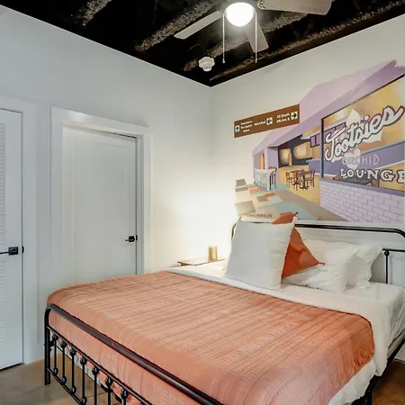 New With 2 Beds 7 Mins To Dt Apartment Nashville