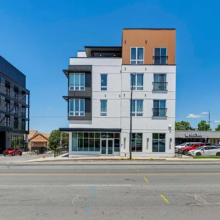 Modern 2 Mi To Broadway And Downtown Apartment