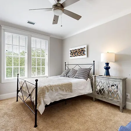 Apartment 3100 Belwood St - #301 *