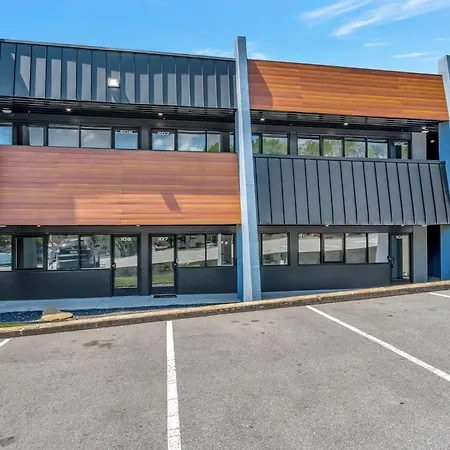 New With 2 Beds 7 Mins To Broadway *