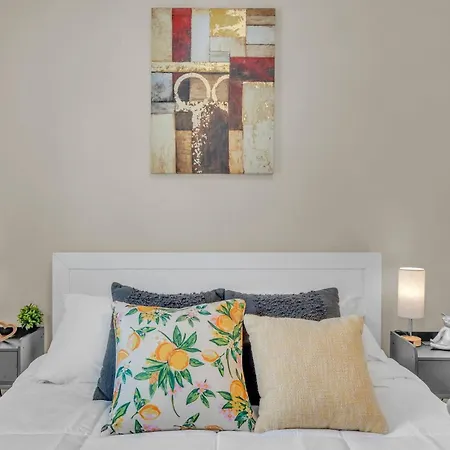 Holiday home - 1011 N 2nd St Unit B *