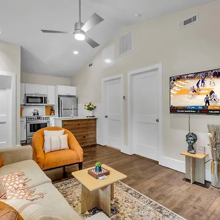 - 1011 N 2nd St Unit B Holiday home *