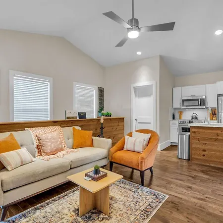 Holiday home - 1011 N 2nd St Unit B