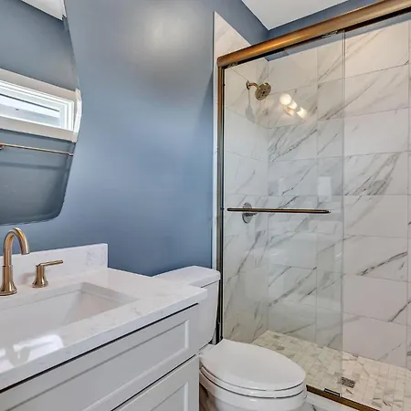 Bass - Private Rooftop - 8 Mins To Broadway Holiday home Nashville