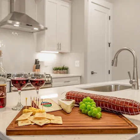 Gns Essentials - - 223 Oceola Ave #13 * Nashville
