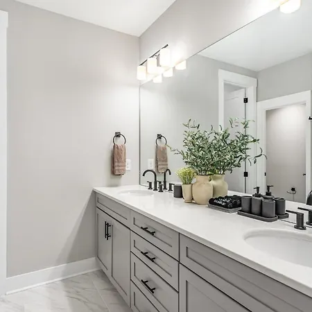 Gns Essentials - - 223 Oceola Ave #12 Nashville