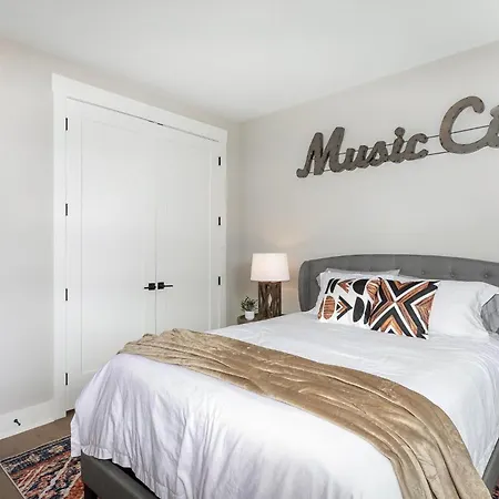Gns Essentials - - 223 Oceola Ave #10