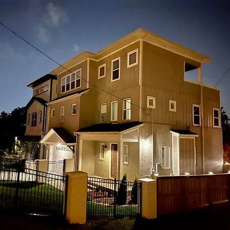 New Luxury Big House Near Gulch 4 King 4 Queen 2 Twin Nashville
