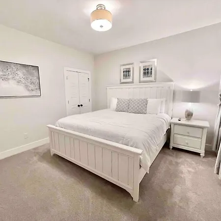 Holiday home New Luxury Big House Near Gulch 4 King 4 Queen 2 Twin
