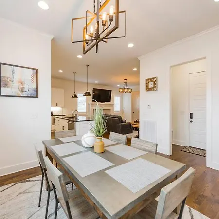 New Luxury Big House Near Gulch 4 King 4 Queen 2 Twin Holiday home *