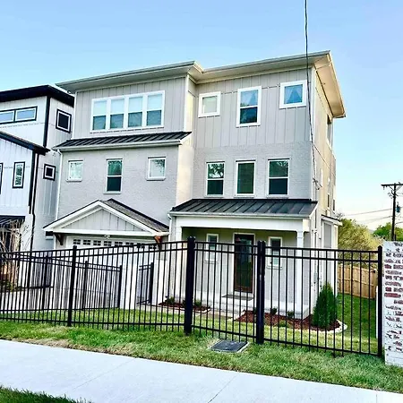 New Luxury Big House Near Gulch 4 King 4 Queen 2 Twin Nashville