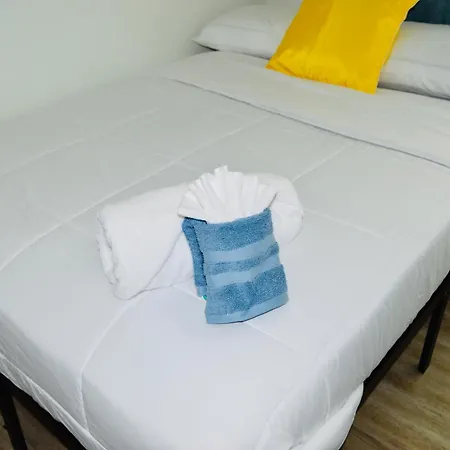 Beautiful Condo,minutes From Broadway Sleep 6!