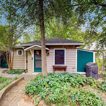 Little House - *
