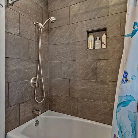 Holiday home E Nash Sf 5mi From Broadway Chef's Kitchen *