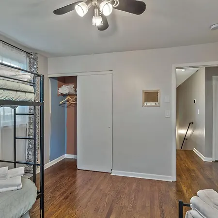 Holiday home E Nash Sf 5mi From Broadway Chef's Kitchen
