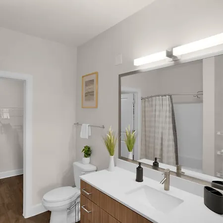 Hendrix Pool Gym Free Parking Apartment Nashville