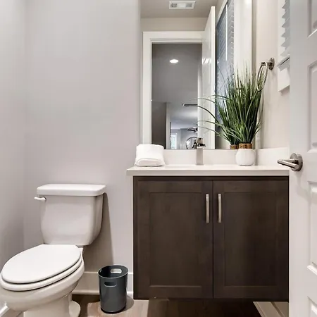 Sojourners Haven - 2 Mi To Downtown & Broadway Holiday home Nashville