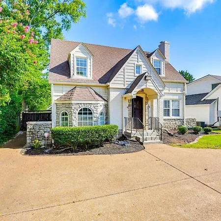Convenient Hub With Yard, 3 Mi To Downtown Nashville