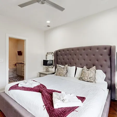 Holiday home Brick Manor Unit A *