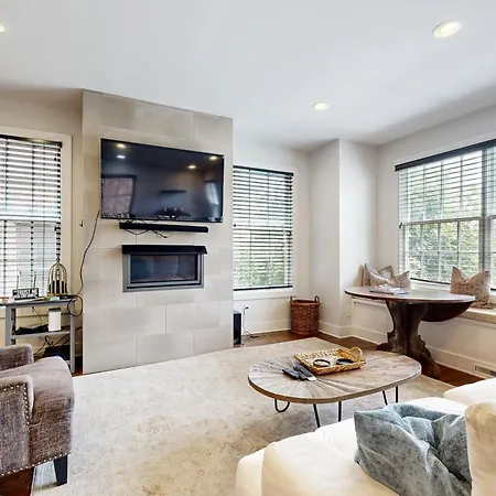 Brick Manor Unit A *
