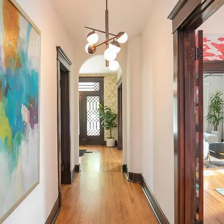 Holiday home Historic Jewel Walk To Eats & Shops Nashville