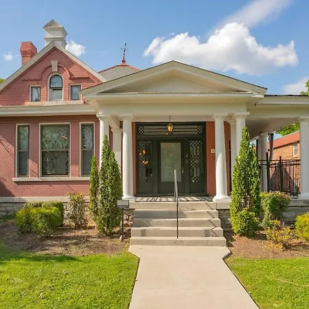 Holiday home Historic Jewel Walk To Eats & Shops Nashville