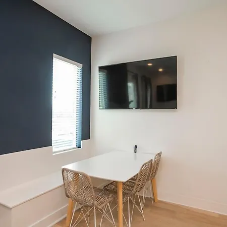 1 5 Miles To Broadway Rooftop Deck W Views Holiday home *