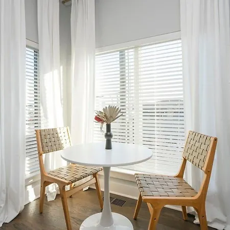 Holiday home 1 Mile To Downtown 4br 4ba W Rooftop Deck Nashville
