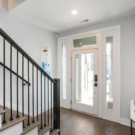 1 Mile To Downtown 4br 4ba W Rooftop Deck * Nashville