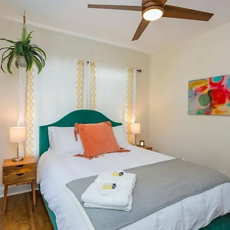 Holiday home Perfect In Prime Walkable Location Nashville