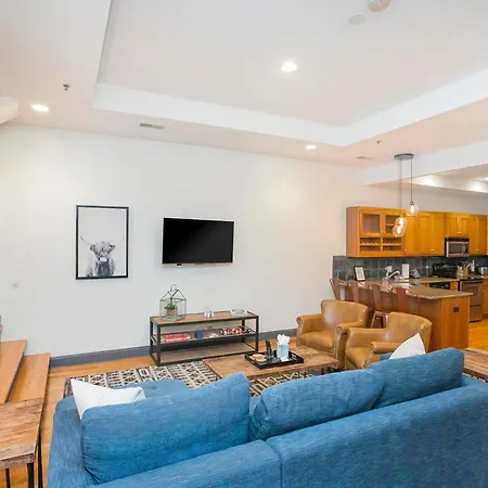 Loft Literally On Broadway Live Music & Bars *