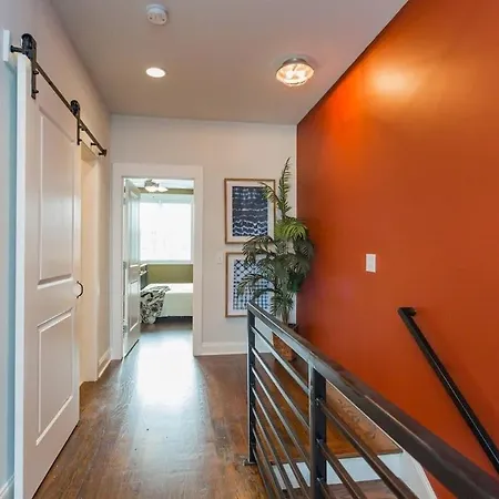 2 5 Miles To Dwntn 3 King Beds - Garage Parking Holiday home Nashville