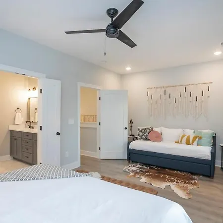3 King Beds In Hip East Nash 1 Mile To Dwntn * Nashville