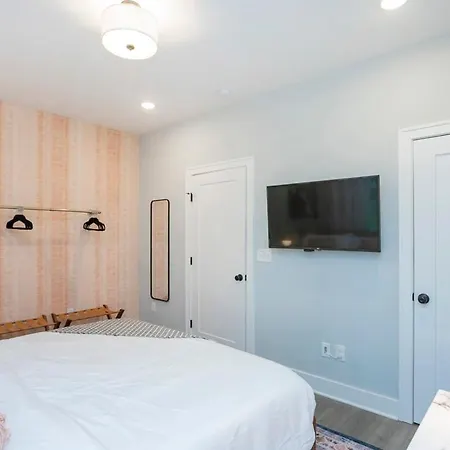Holiday home 3 King Beds In Hip East Nash 1 Mile To Dwntn *
