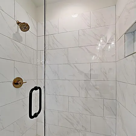 2 6 Miles To Downtown End Unit Free Parking *
