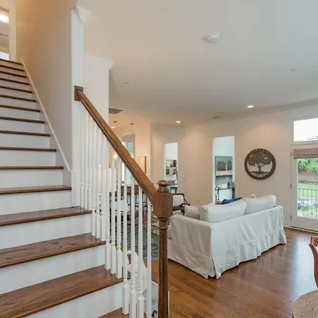 Holiday home Relaxing In East Nash Walk To Shops And Cafes Nashville