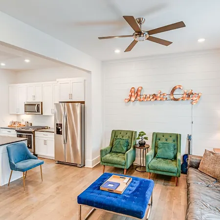 Bright Townhome ~ 5 Mi To Downtown! Nashville