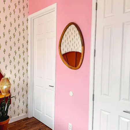 Howdy Y'all - Minutes To Broadway & Free Parking Holiday home Nashville