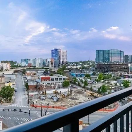 New In Nashville, Pool Gym Rooftop & Laundry 5 Min From Broadway Apartment Nashville
