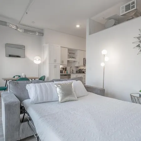New In Nashville, Pool Gym Rooftop & Laundry 5 Min From Broadway *