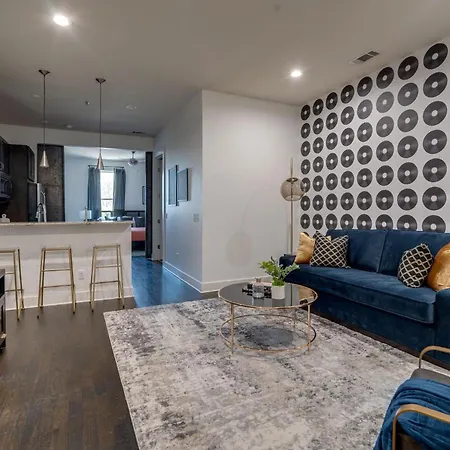 Lofts At 30th - 2 Floor Units Holiday home *
