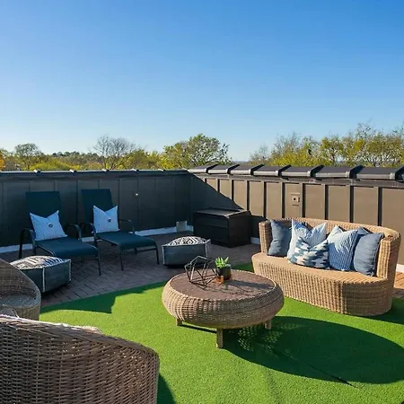 2 Miles To Broadway W Rooftop Deck Grill & Garage * Nashville