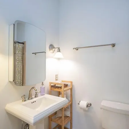 Broadway Penthouse Above Live Music & Bars Nashville